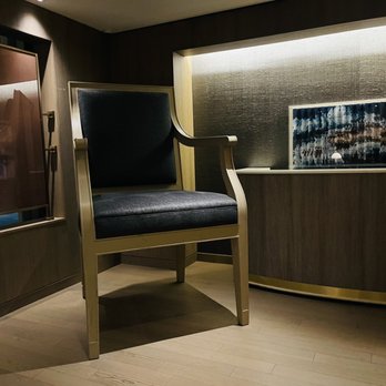 Redwood Room - The gigantic chair which used to be in lobby has been moved to a side room and it didn't look like a statement any more. - Lounges Near Me - San Francisco, California Redwood Room - The gigantic chair which used to be in lobby has been moved to a side room and it didn't look like a statement any more. - Lounges Near Me - San Francisco, California