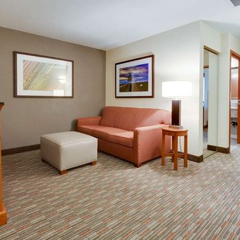 Drury Inn & Suites St. Louis O'Fallon, IL - NKXO Deluxe King Guestroom - Hotels Near Me - O'Fallon, Illinois Drury Inn & Suites St. Louis O'Fallon, IL - NKXO Deluxe King Guestroom - Hotels Near Me - O'Fallon, Illinois