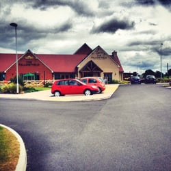 The Fallow Fields - Tidy appearance and a huge car park.