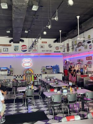 Doo Wop Diner by null