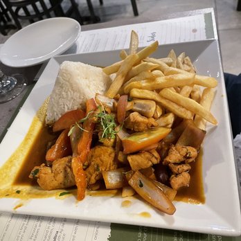 Oh Ceviche - Lomo soltado with chicken - Peruvian Near Me - Davie, Florida Oh Ceviche - Lomo soltado with chicken - Peruvian Near Me - Davie, Florida