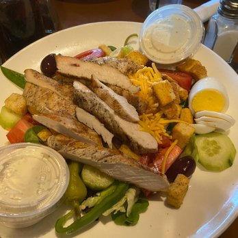 Dellis' Restaurant Bar & Grill - Seafood Near Me - Rosedale, Maryland