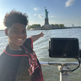 Circle Line Sightseeing Cruises - Kid friendly - Boat Tours Near Me - New York, New York Circle Line Sightseeing Cruises - Kid friendly - Boat Tours Near Me - New York, New York