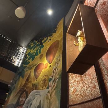 Burma Love - Gorgeous decor - Burmese Near Me - San Francisco, California