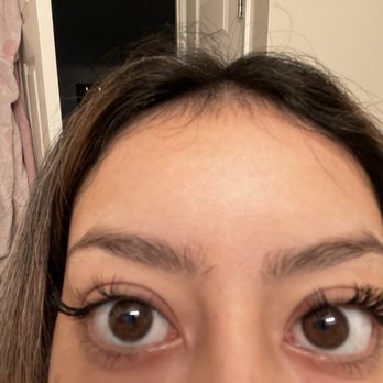 Bloom - Right eyelashes nearly all gone...left eye still has a great amount left - Makeup Artists Near Me - San Jose, California