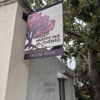 Majestic Oak Vineyard - Wineries Near Me - Ojai, California Majestic Oak Vineyard - Wineries Near Me - Ojai, California