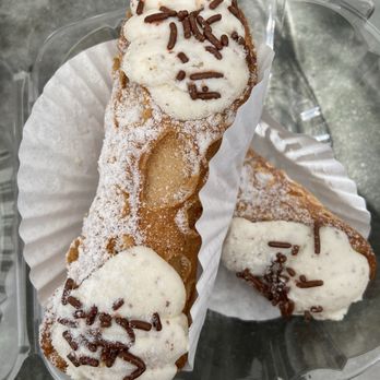 Bertucelli's La Villa - Cannoli - Sandwiches Near Me - San Jose, California Bertucelli's La Villa - Cannoli - Sandwiches Near Me - San Jose, California