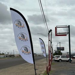 Raiz Firme Studio - Flags & Marketing Material