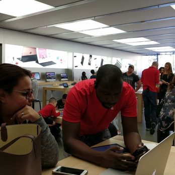 Apple Town Square - Mobile Phones Near Me - Las Vegas, Nevada Apple Town Square - Mobile Phones Near Me - Las Vegas, Nevada