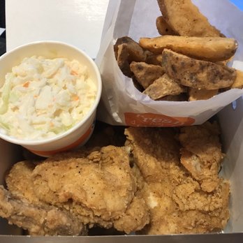 Mary Brown’s - 3-Piece Chicken Meal $12.49 drink included - Fast Food Near Me - Toronto, Ontario