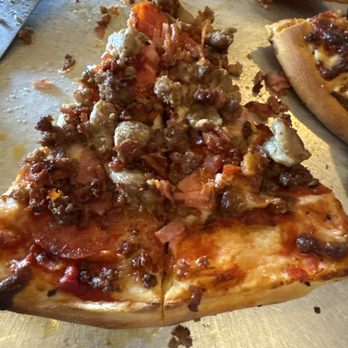 The Gust Hauf - Meat lovers pizza! - Pizza Near Me - Glendive, Montana