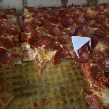 Prime Pizza - $30 for soggy crust pizza? - Pizza Near Me - Burbank, California Prime Pizza - $30 for soggy crust pizza? - Pizza Near Me - Burbank, California