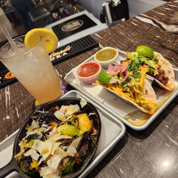 Elliot's Wood Fired Kitchen & Tap - Chicken  Pickled red onion queso fresco cheddar cheese southwest slow cilantro in avocado  steak, Southwest slaw, avocado & cilantro - Pizza Near Me - Pataskala, Ohio