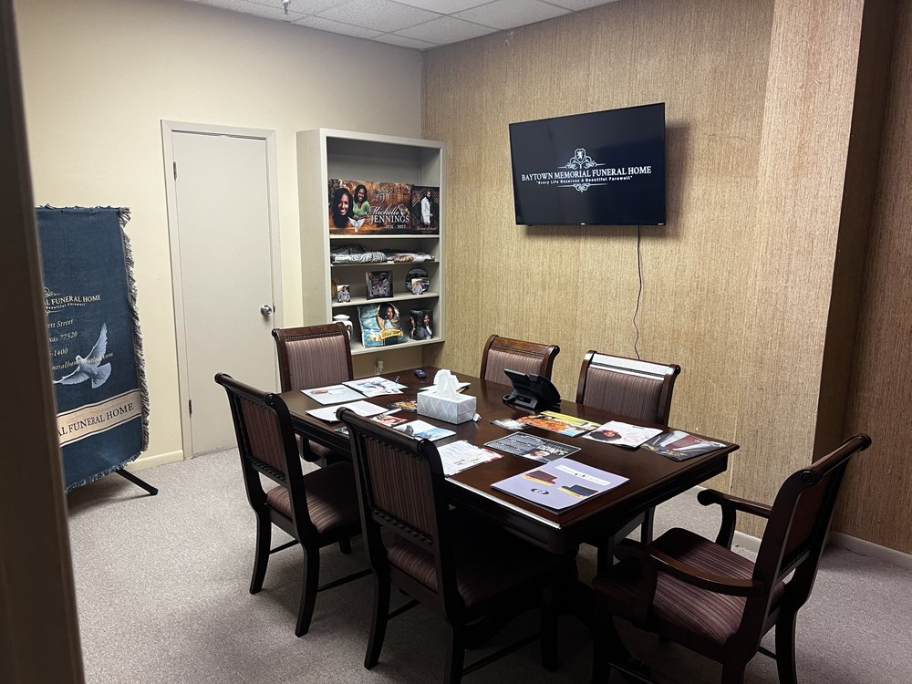 BAYTOWN MEMORIAL FUNERAL HOME Updated October 2025 1319 N Pruett St