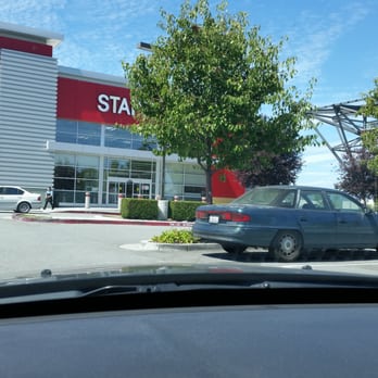 Staples - As I left, one employee is seeing walking out, amazing they didn't come to help at all when called to assist a customer. The only one! - Shipping Centers Near Me - San Jose, California Staples - As I left, one employee is seeing walking out, amazing they didn't come to help at all when called to assist a customer. The only one! - Shipping Centers Near Me - San Jose, California