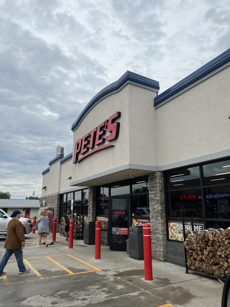 PETE’S Updated July 2024 208 N 14th St, Rich Hill, Missouri Pizza