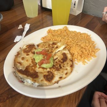 El Taquito Restaurant - 10" Quesadilla Mediana- with only rice . Very good and loving the rice . Had leftovers. - Mexican Near Me - Hayward, California El Taquito Restaurant - 10" Quesadilla Mediana- with only rice . Very good and loving the rice . Had leftovers. - Mexican Near Me - Hayward, California