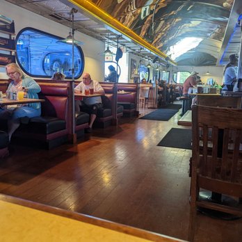 Studio Diner - American Near Me - San Diego, California