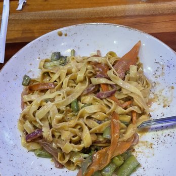 Clear Sky Cafe - Thai Peanut Pasta - New American Near Me - Clearwater, Florida