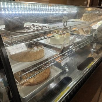The Southfield Store - Cakes and quiches - Bakeries Near Me - Southfield, Massachusetts