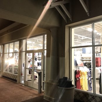 Old Navy Outlet - Men's Clothing Near Me - Orlando, Florida