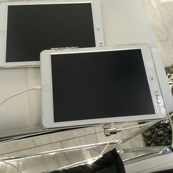 LI Urgent Care - Ipads for patients to use in waiting area - Doctors Near Me - West Babylon, New York LI Urgent Care - Ipads for patients to use in waiting area - Doctors Near Me - West Babylon, New York