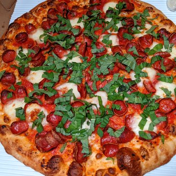 Luna Pizzeria - Pepperoni Basil - Pizza Near Me - Houston, Texas Luna Pizzeria - Pepperoni Basil - Pizza Near Me - Houston, Texas