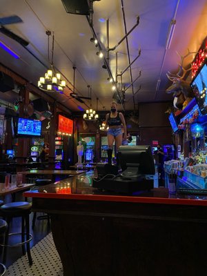 Dixie Tavern by null