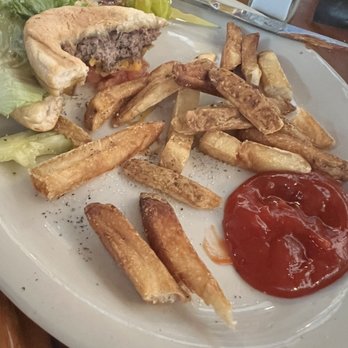 Crystal Beer Parlor - Dry burger and terrible fries - Southern Near Me - Savannah, Georgia