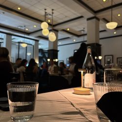 Maggiano's Little Italy - Dining room