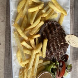 Café Jeanne d'Arc - Steak and fries