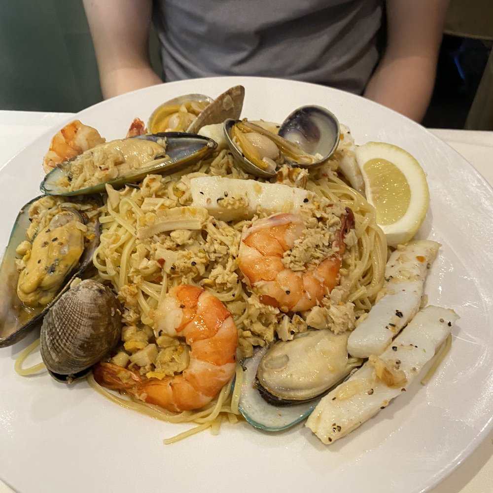 Assaggio Bistro - Seafood combo - Italian Near Me - Honolulu, Hawaii Assaggio Bistro - Seafood combo - Italian Near Me - Honolulu, Hawaii