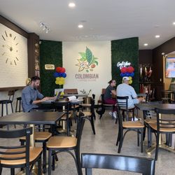 Colombian Coffee House - Tables are not on top of one another.