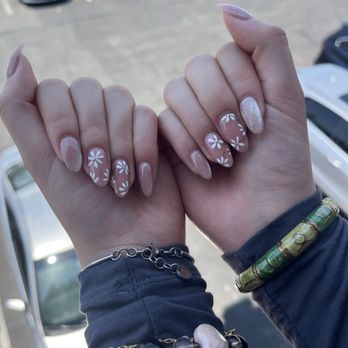 Lavish Nail Bar - Flowers, builder gel, nail - Waxing Near Me - Garden Grove, California Lavish Nail Bar - Flowers, builder gel, nail - Waxing Near Me - Garden Grove, California