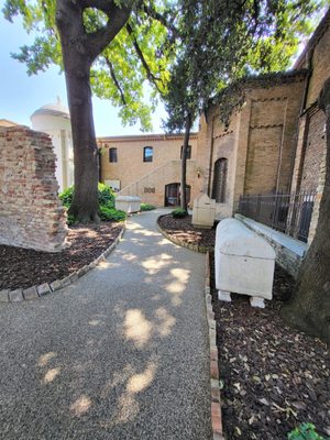 Dante's Tomb by null