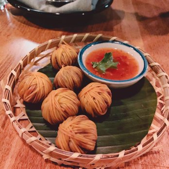 Wayla - Moo Sarong - Thai Near Me - New York, New York