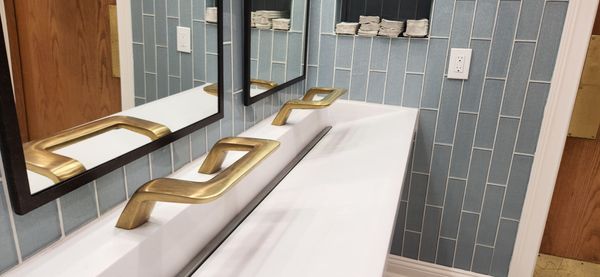 Capronis Restaurant & Bar by null