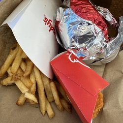Wendy's - Dave's Single French Fries 4 PC. Spicy Chicken Nuggets