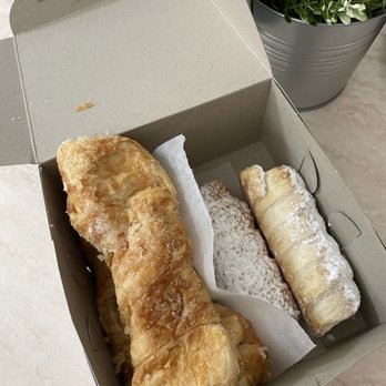 El Alamo - Bakeries Near Me - Bayamón, Puerto Rico