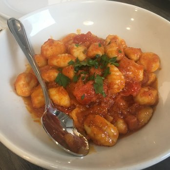 Vivo Pizza + Pasta - Gnocchi Bolognese - Pizza Near Me - Toronto, Ontario Vivo Pizza + Pasta - Gnocchi Bolognese - Pizza Near Me - Toronto, Ontario