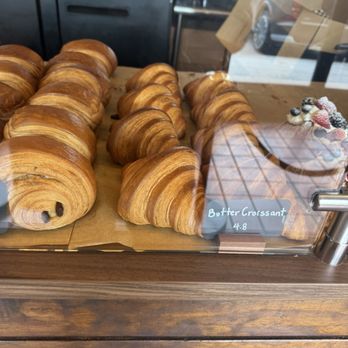 The Little Cake Bakery & Cafe - Bakeries Near Me - Commerce, California