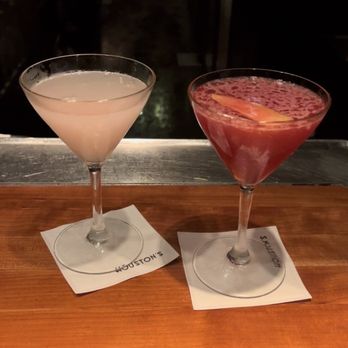 Houston's Restaurant - French 75 & pomegranate martini - Steakhouses Near Me - Pasadena, California Houston's Restaurant - French 75 & pomegranate martini - Steakhouses Near Me - Pasadena, California