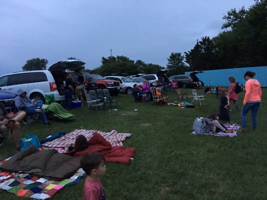The Skyline Drive-In by null