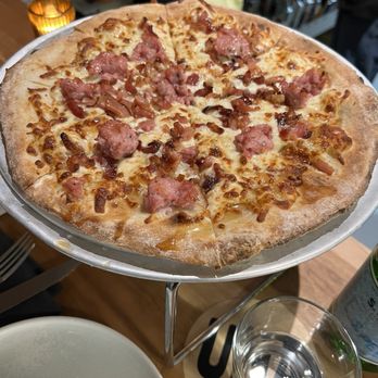 UNA Pizza + Wine - The Local - Pizza Near Me - Edmonton, Alberta UNA Pizza + Wine - The Local - Pizza Near Me - Edmonton, Alberta