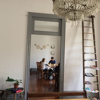 Louvre Michaelense - Looks like a converted apartment - Cafes Near Me - Ponta Delgada, 20