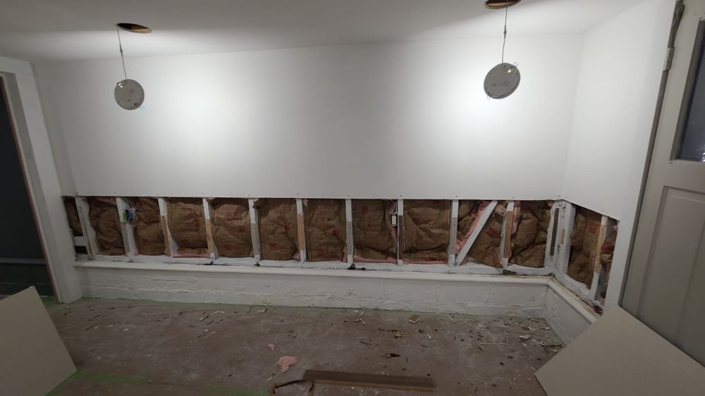 Slide of Pro Roofers