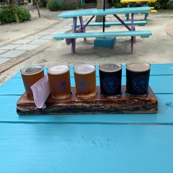 Florida Keys Brewing - Flight of beers - Breweries Near Me - Islamorada, Florida