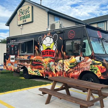 Blitz Bite - a food truck parked in front of a restaurant - Burgers Near Me - Houston, Texas Blitz Bite - a food truck parked in front of a restaurant - Burgers Near Me - Houston, Texas