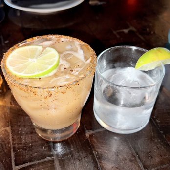 dLeña - Tamarindo Margarita and Gin Soda - Mexican Near Me - Washington, DC, District of Columbia