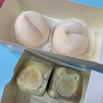 Mango Mango Dessert - Ube Mozzarella Cube Cake Pink Peach Oolong Mochi (2pcs) - Desserts Near Me - New York, New York
